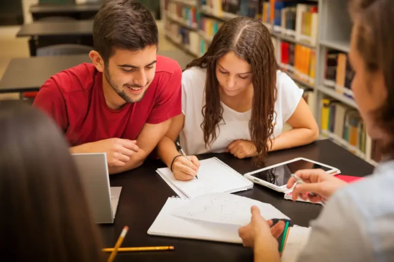 How to Choose the Right College After 12th (2026 Guide)