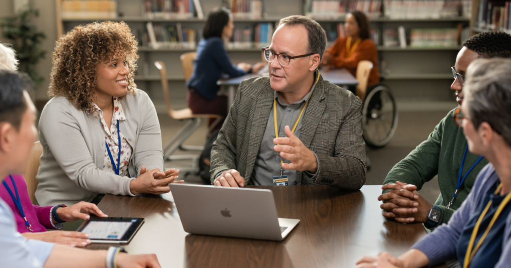 Distance Education vs Regular Education: Real Pros and Cons